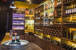 Kệ trưng bày rượu mang tính thẩm mỹ cao